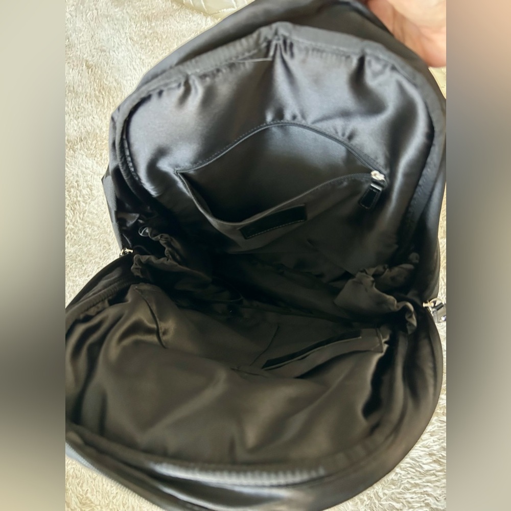 Coach Poppy Daisy Signature Black Backpack - Picture 5 of 9